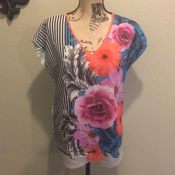 a.moon Women’s Top/Shirt sz M - Picture 1 of 4